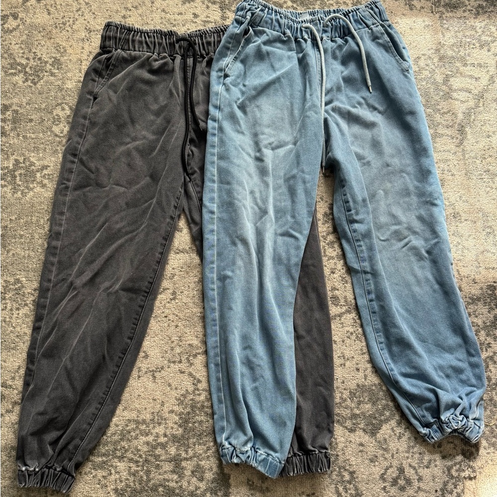 Forever 21 Black and Blue Jeggings Comfortable Elastic Waist